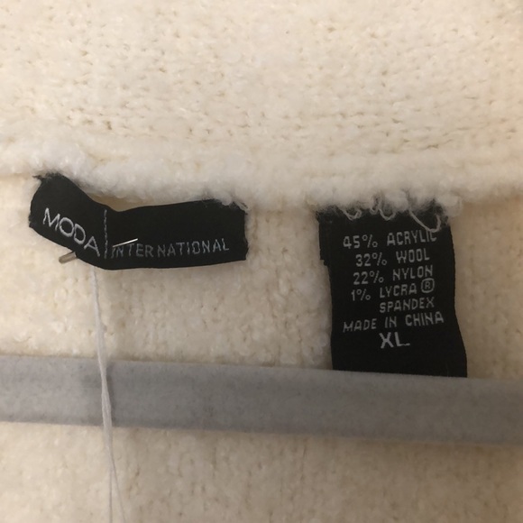 MODA International Jacket Sweater Cardigans Top with buttons. Size XL. Color W. - Picture 8 of 10
